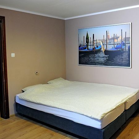 Korona Hostel Elblag Exterior photo